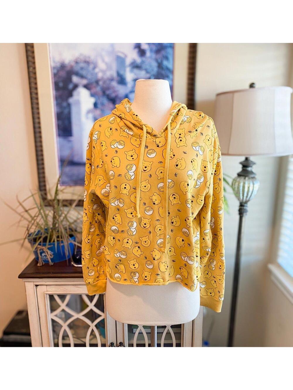 Jerry Leigh Winnie the Pooh Hoodie Women Size L Yellow Cropped Graphic